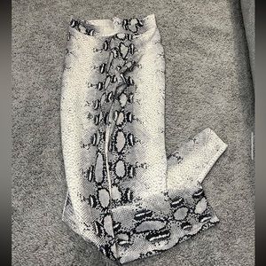 Fashion Nova leggings